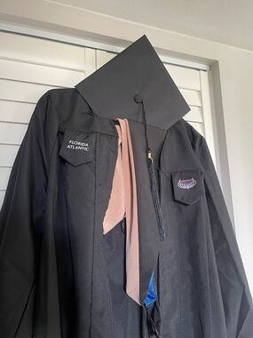 Florida Atlantic University Master’s Graduation Cap Gown Hood Tassel Full Set 20